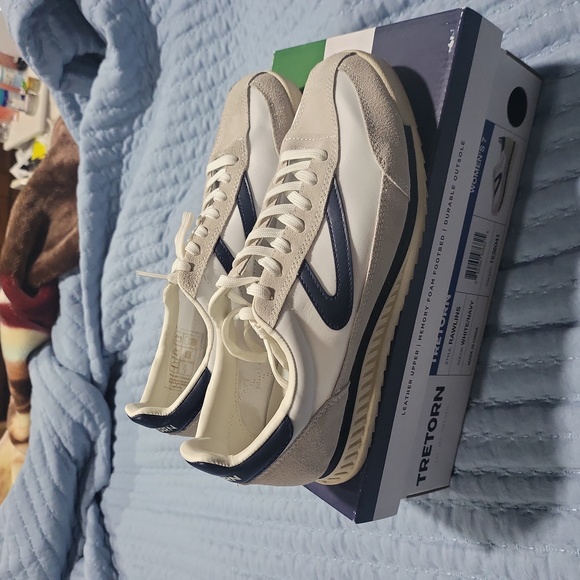 Shoes - Picture 3 of 3